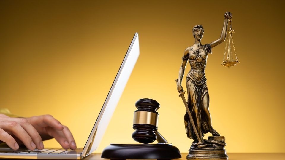 (In the image it can be seen the concept of an online legal resolution is occuring) The Rise of Online Dispute Resolution in the UK Courts