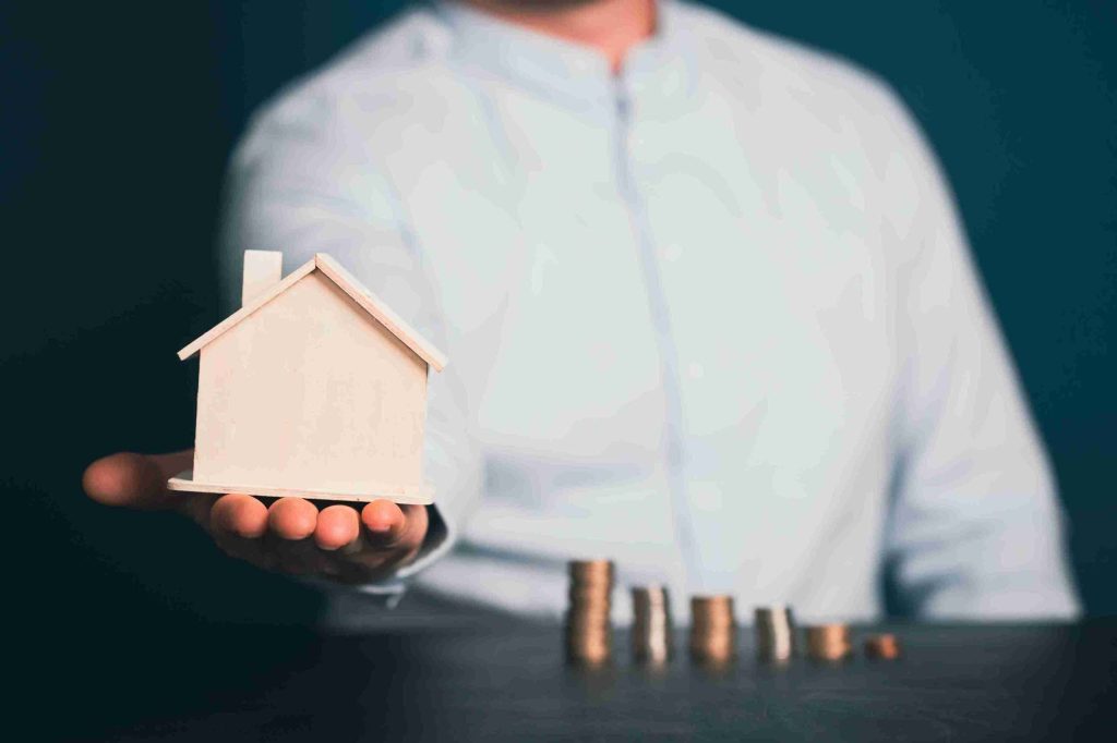 Real estate investing and property tax price and sacled.