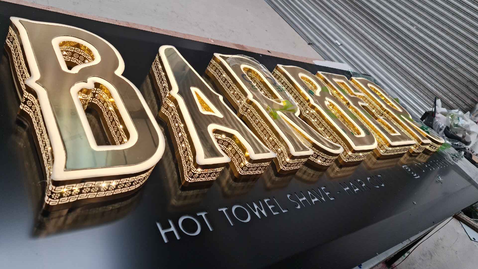 Barber Gold Face 3D Letters