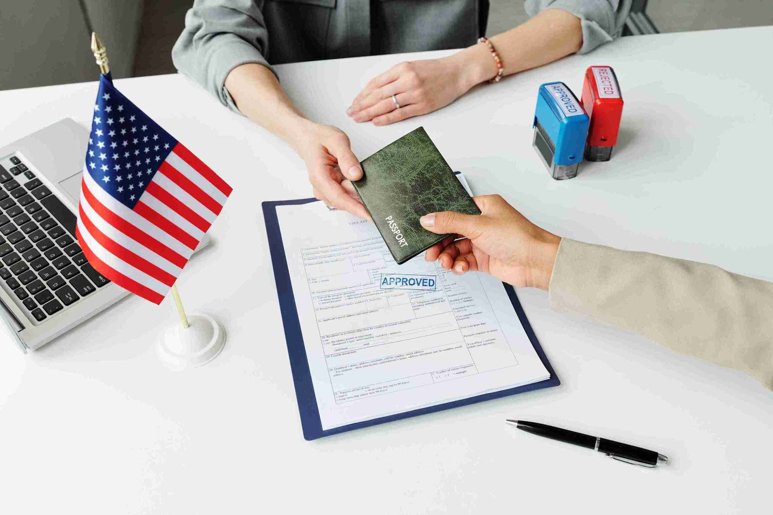 Image illustrating steps to apply for a visa in Europe, featuring documents, a map, and a checklist.