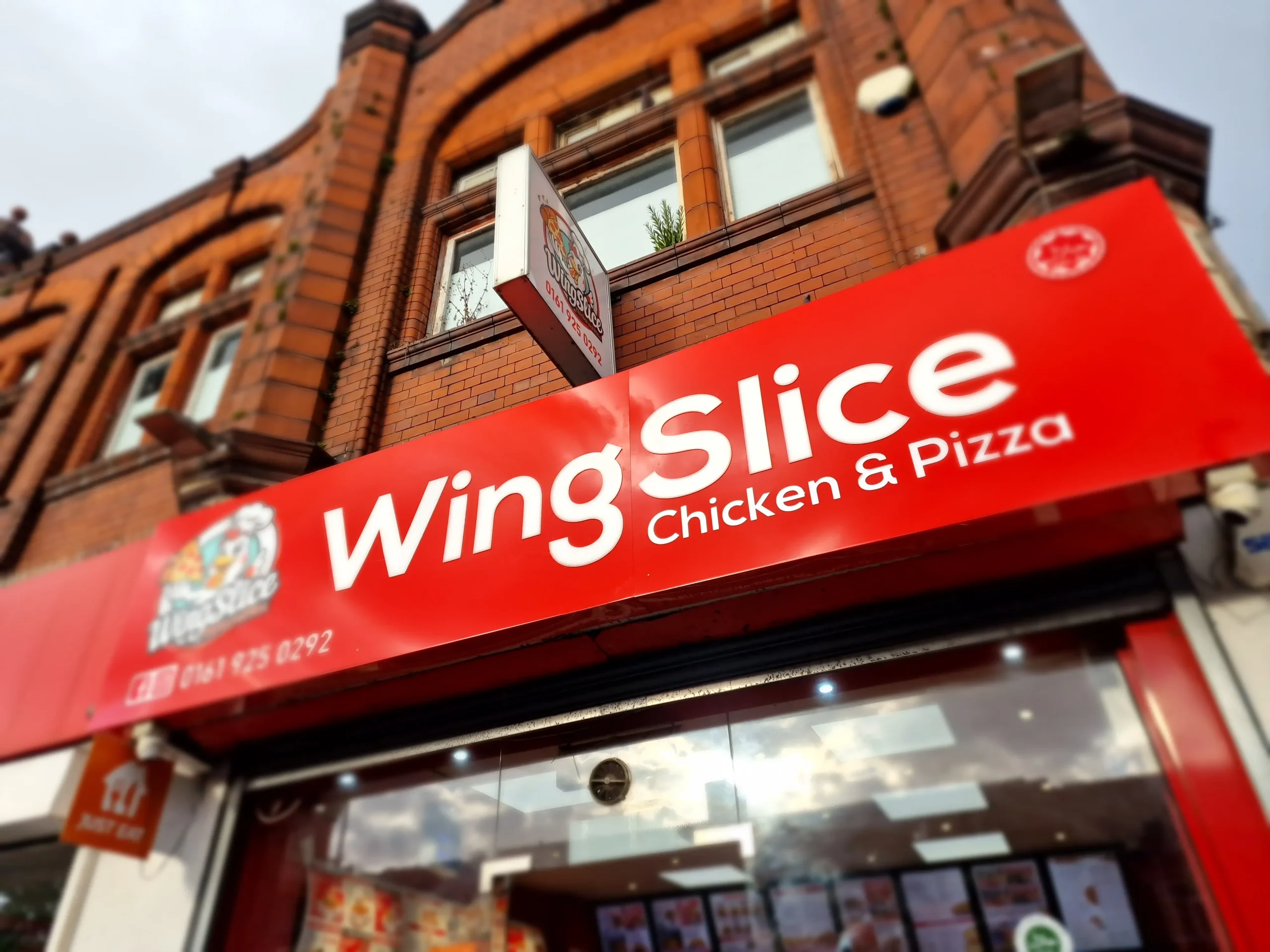 Wing slice pizza shop